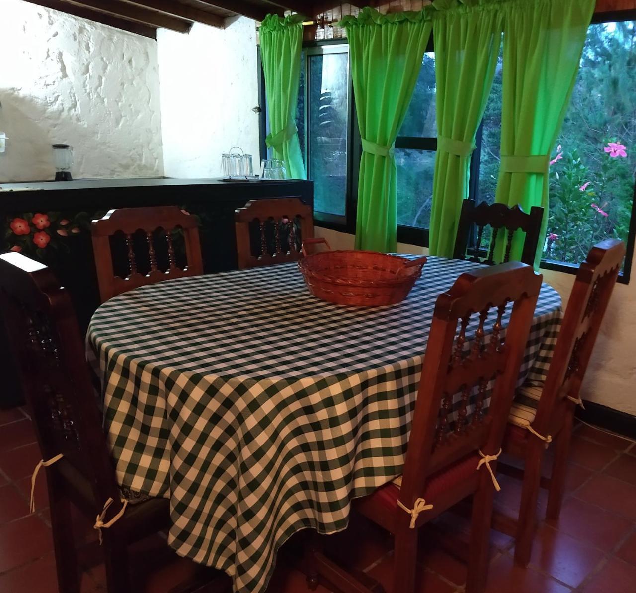 Las Cabanas Castillos Del Lago Villa Guatapé Eksteriør billede
