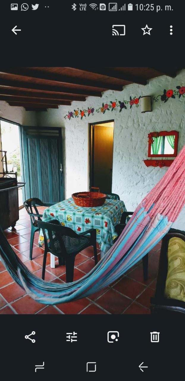 Las Cabanas Castillos Del Lago Villa Guatapé Eksteriør billede